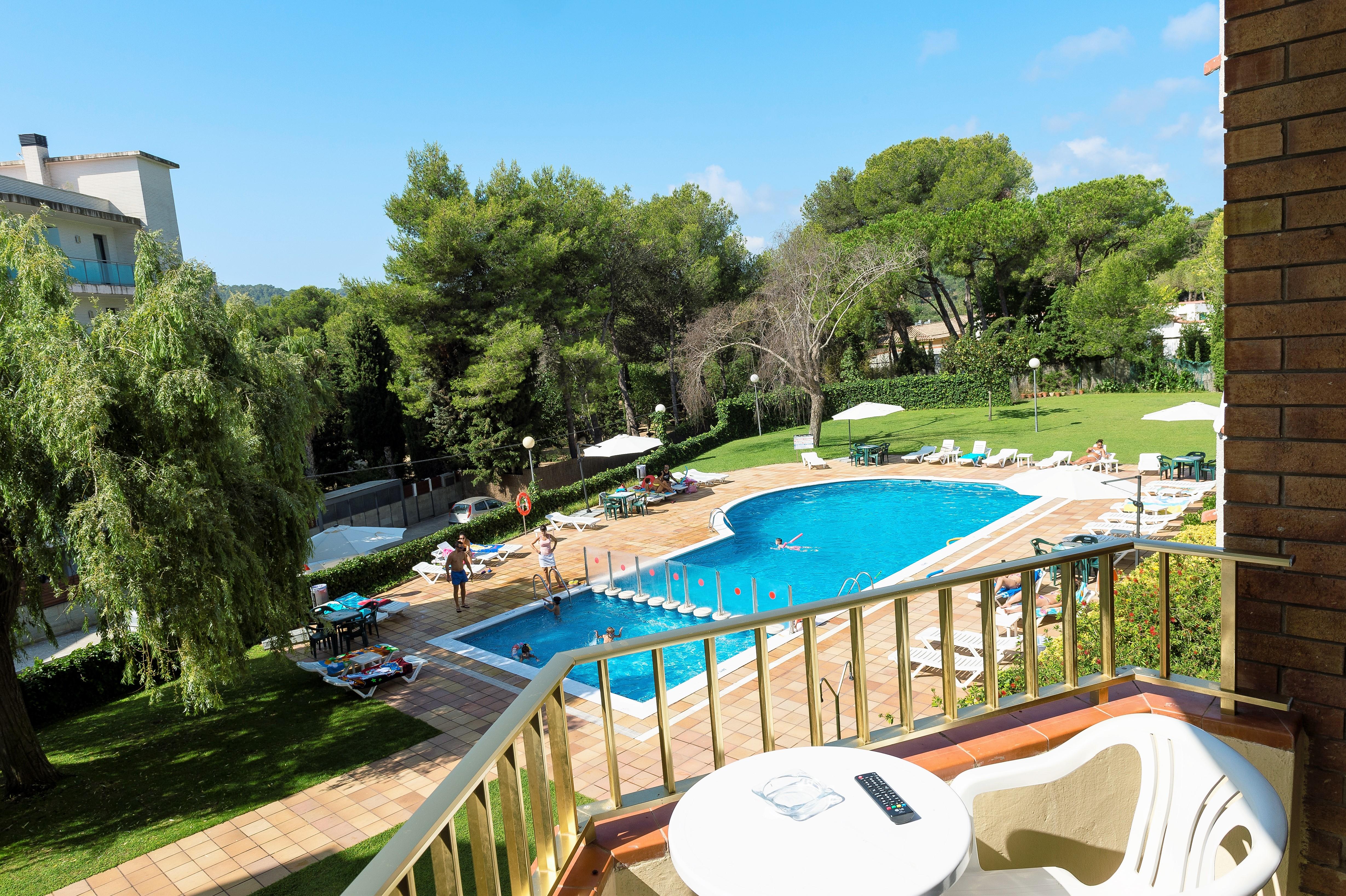 Aparthotel Mariposas 2*
